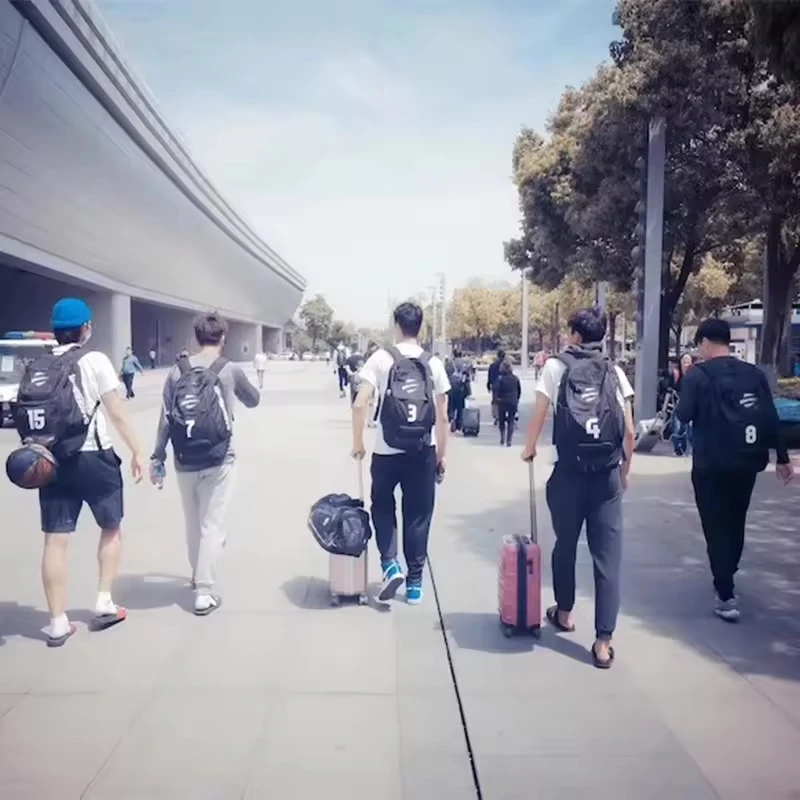 Custom Logo Men's Soccer & Basketball Sports Backpack Waterproof Polyester Lining Black Sports Bag - 图片 2